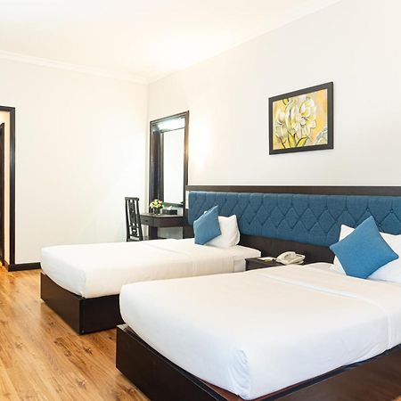 Royal Hotel Saigon Хошимин Экстерьер фото