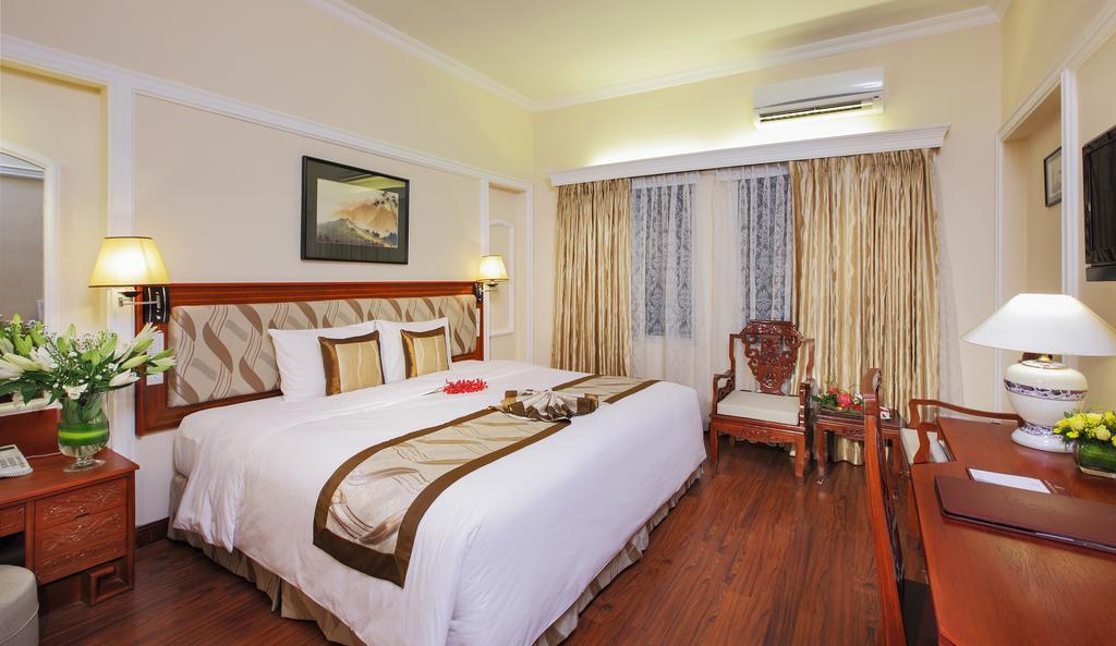 Royal Hotel Saigon Хошимин Экстерьер фото