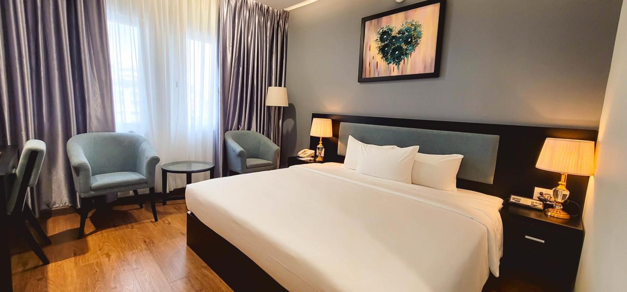 Royal Hotel Saigon Хошимин Экстерьер фото