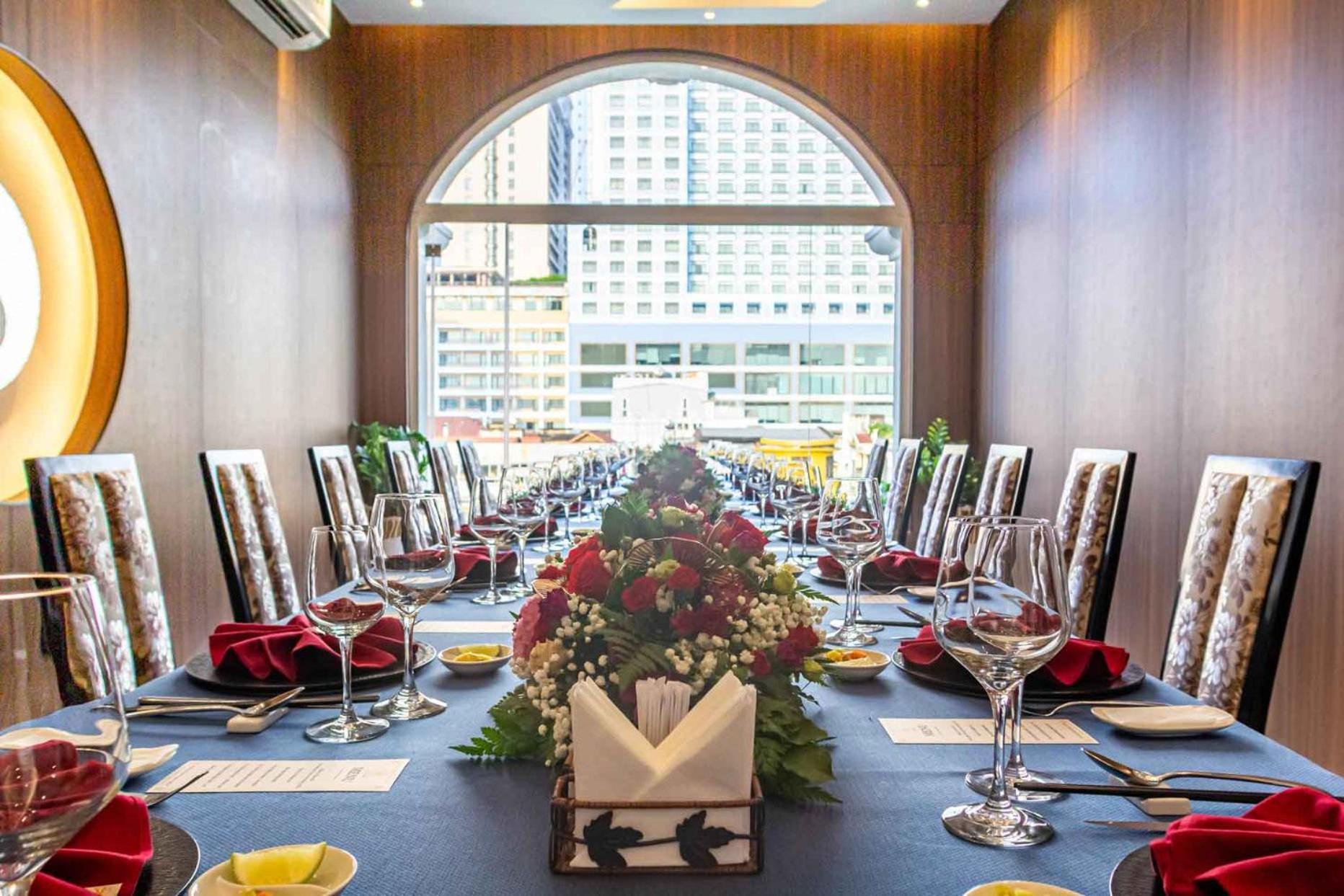 Royal Hotel Saigon Хошимин Экстерьер фото