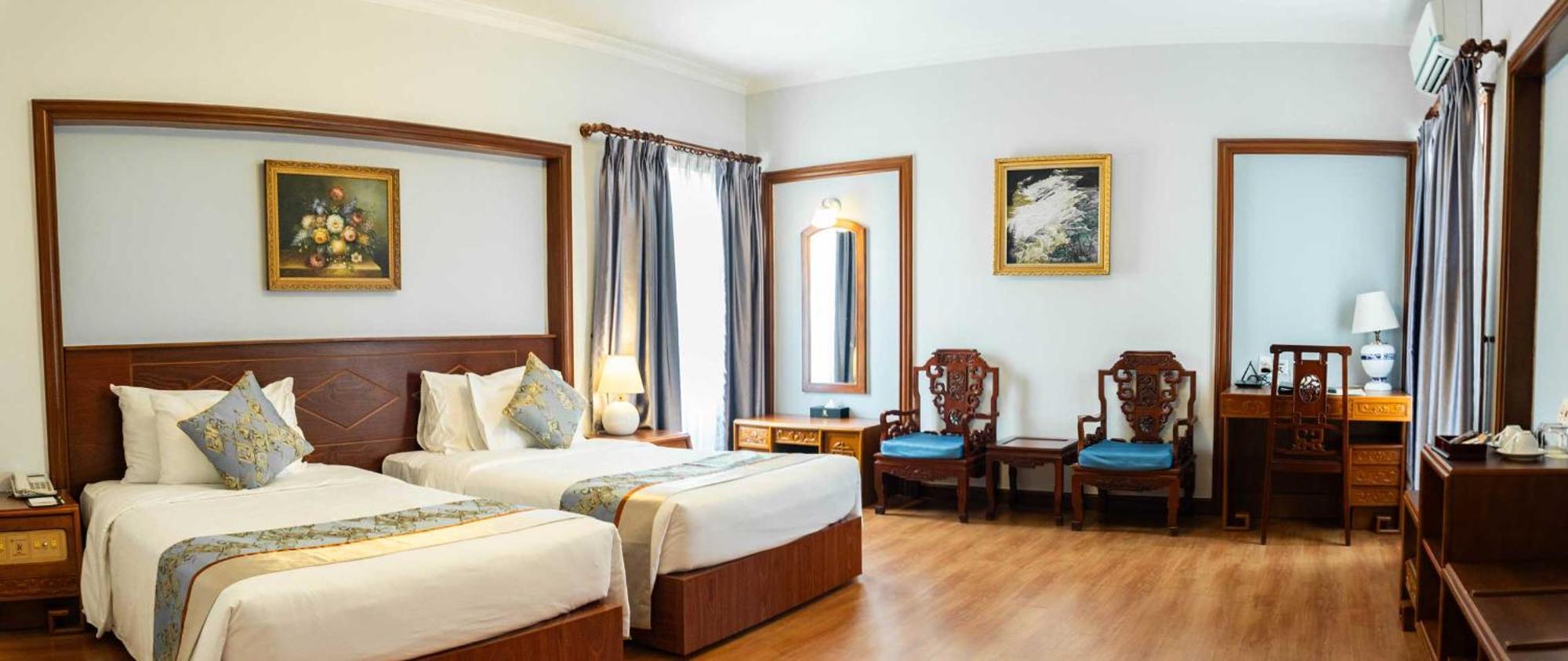 Royal Hotel Saigon Хошимин Экстерьер фото