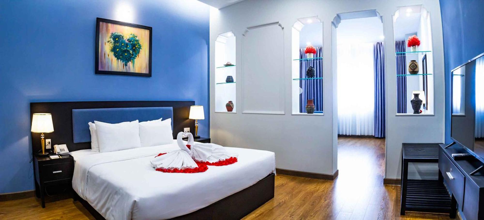 Royal Hotel Saigon Хошимин Экстерьер фото