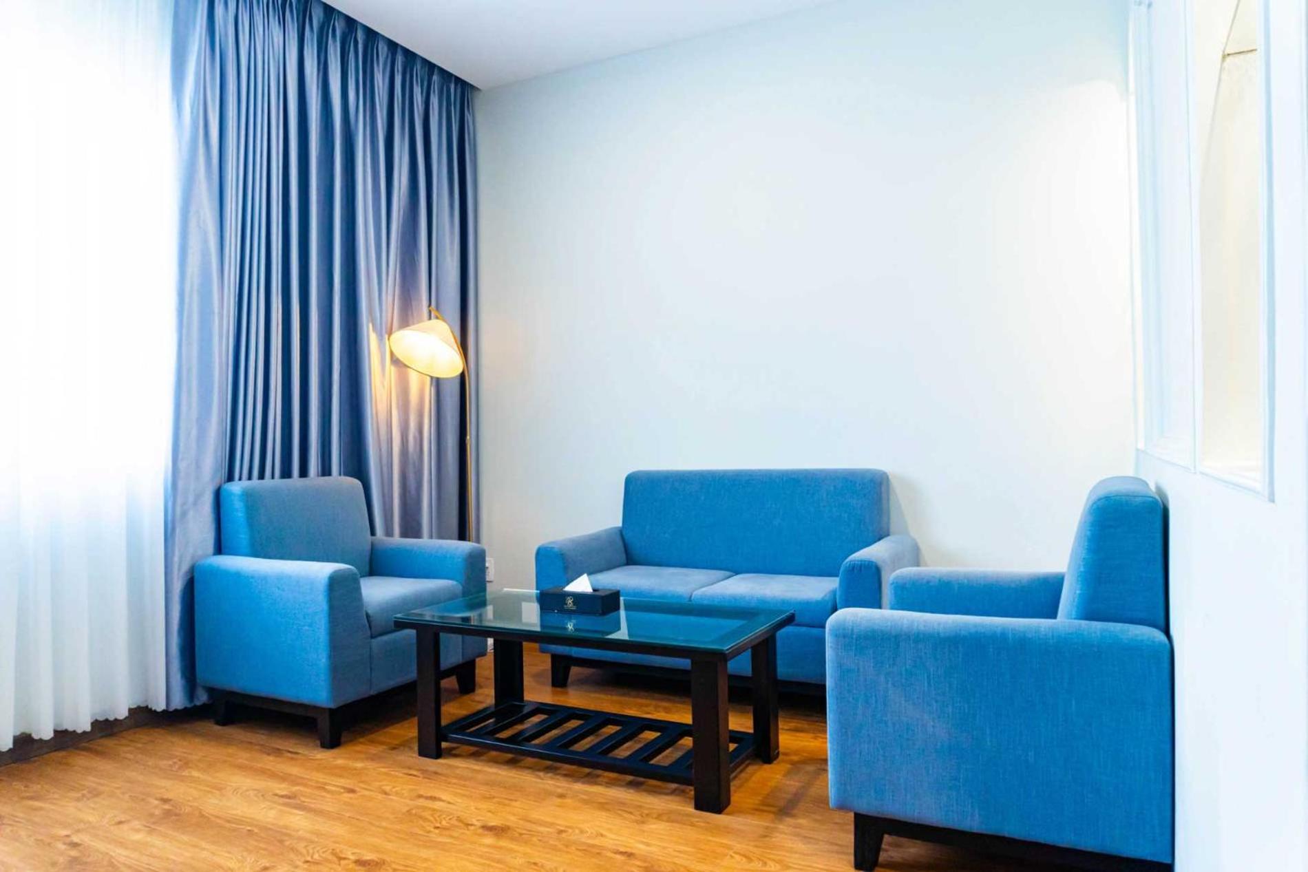 Royal Hotel Saigon Хошимин Экстерьер фото
