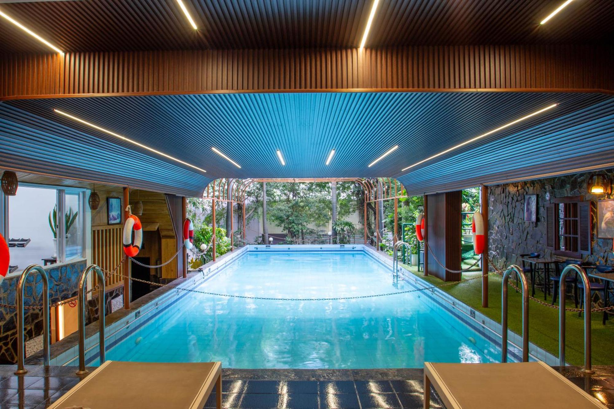 Royal Hotel Saigon Хошимин Экстерьер фото