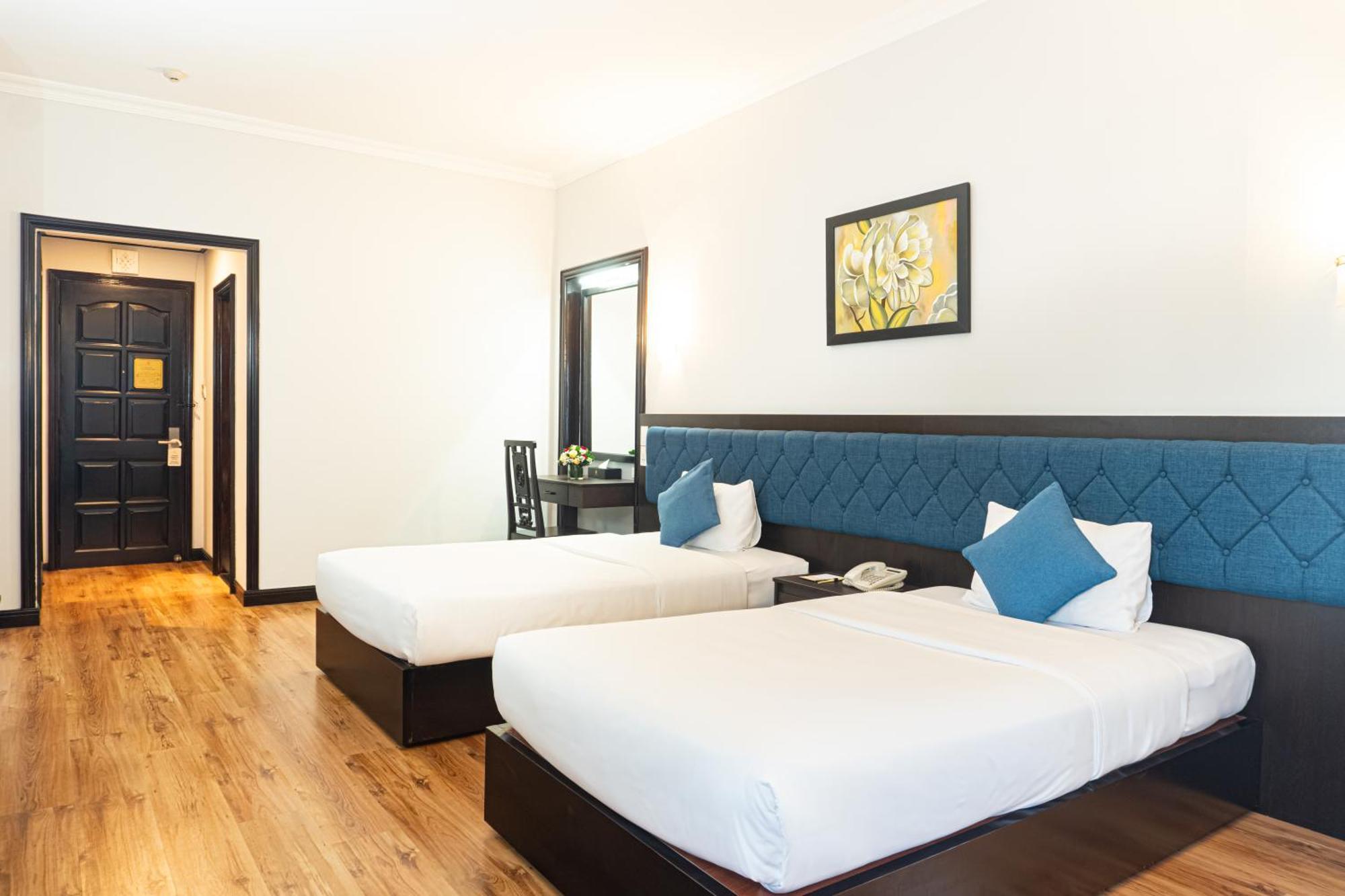 Royal Hotel Saigon Хошимин Экстерьер фото