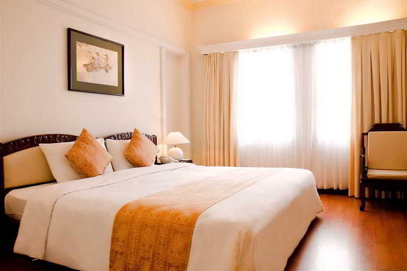 Royal Hotel Saigon Хошимин Экстерьер фото