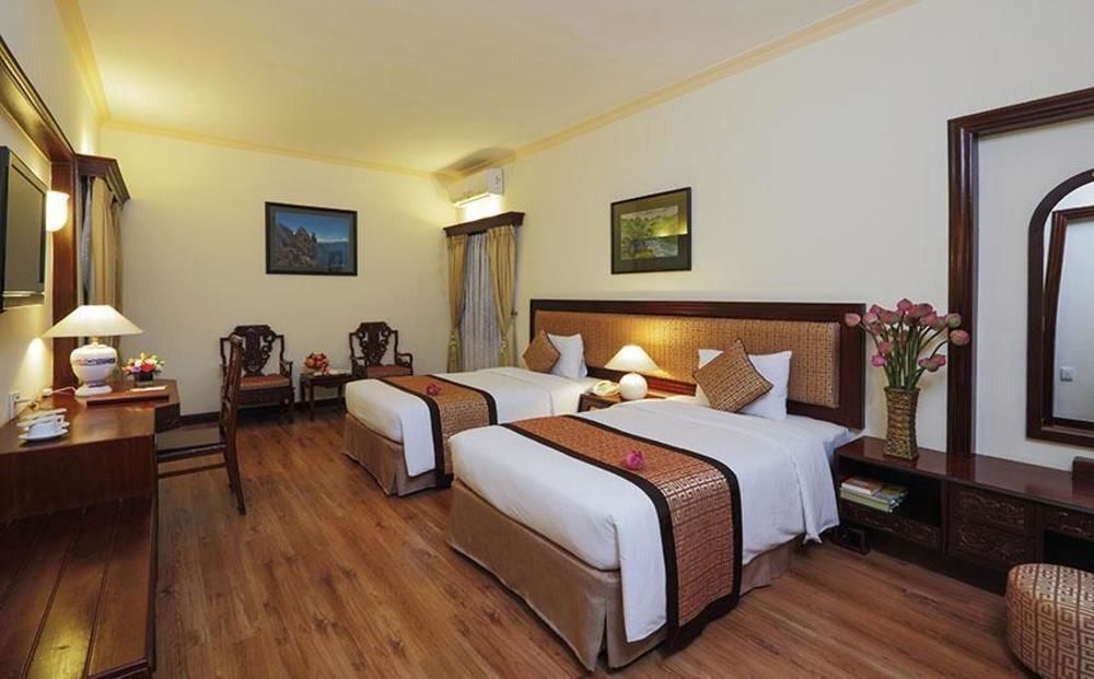 Royal Hotel Saigon Хошимин Экстерьер фото